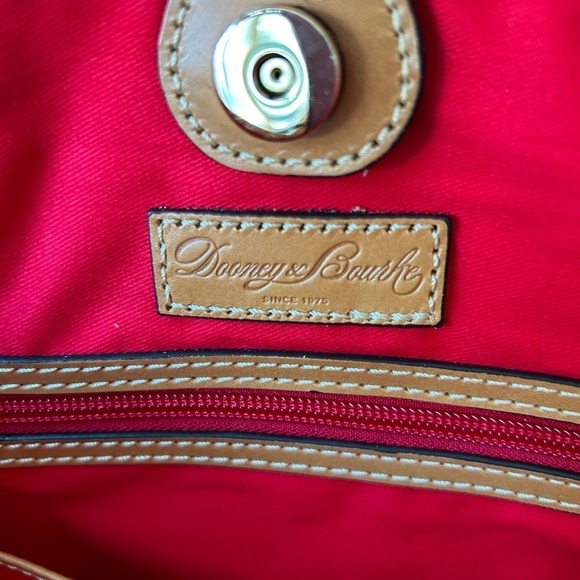 Dooney & Bourke NWT Blush/Midnight Leather    Tote - Picture 10 of 14